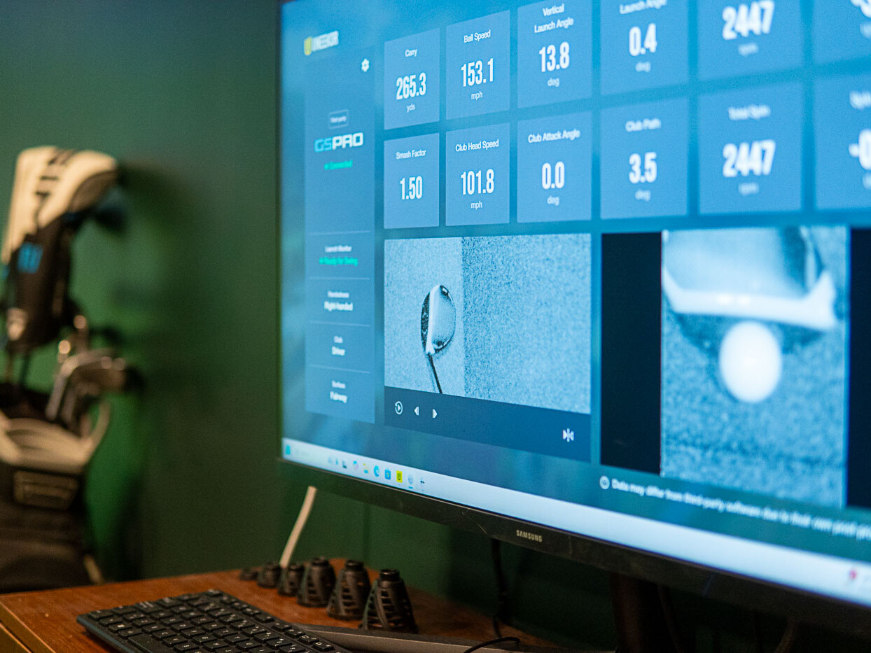 Screen Showing Indoor Golf Simulator Calibration